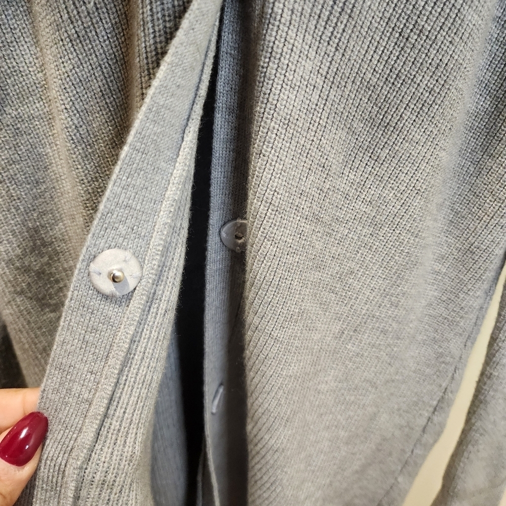 WHBM Women's Button Down Gray Cardigan with Faux Fur Collar Size M - Picture 7 of 11